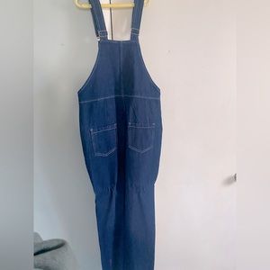 Cute jean overalls never worn